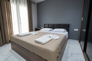 2 bedrooms, iron/ironing board, WiFi - Central Cozy Home by Rentals Pro - Nea Moudania Halkidiki (Nea Moudania)