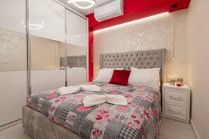 1 bedroom, iron/ironing board, WiFi, bed sheets - Orestis Suite No 3 by RentalsPro - Nea Moudania (Nea Moudania)