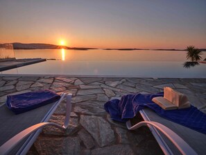 3 bedrooms - Seafront Villa Thea -island Living- (Paros)