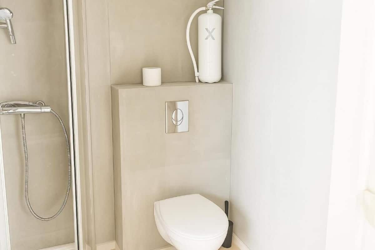 Triple Room, Balcony, Garden View | Bathroom