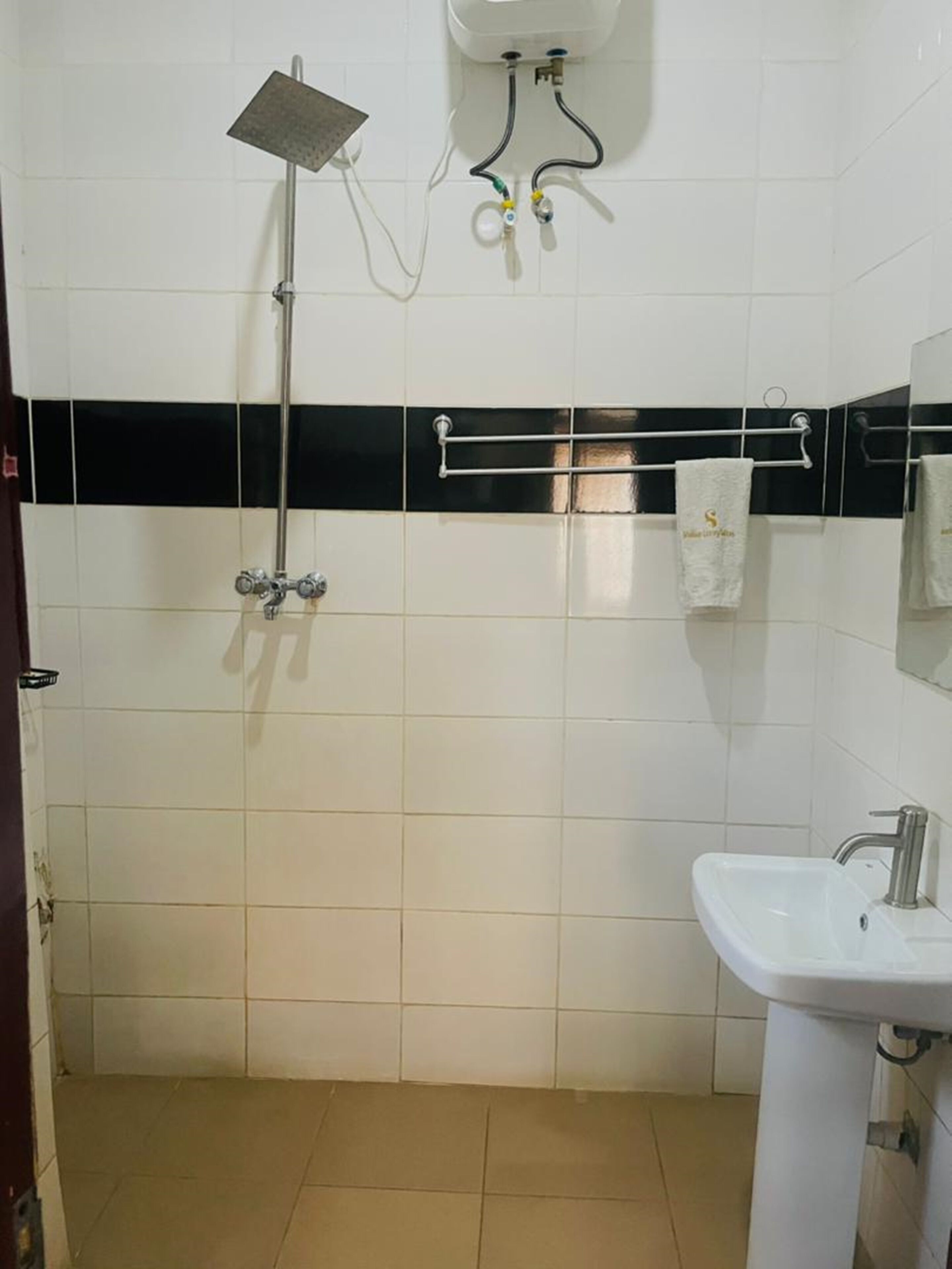 Ducha, toallas, jabón, shampoo