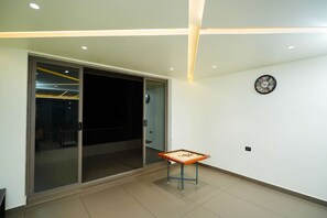 Quarto casal luxo, vista para a montanha | Sala de jogos