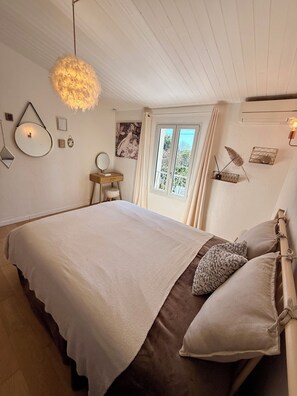 Room - FAMILY VILLA DOLCE VITA SWIMMING POOL (Nice)