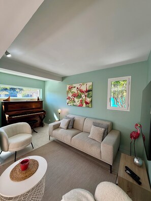 Living area - FAMILY VILLA DOLCE VITA SWIMMING POOL (Nice)