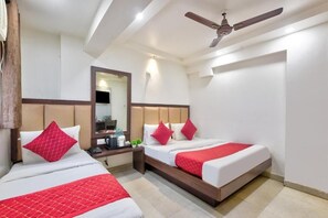 Kolmen hengen deluxe-huone