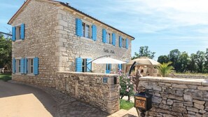 Exterior - Villa Mela by Villas Guide (Barban)