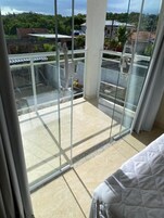 Habitación cuádruple estándar, vistas a la piscina | Interior