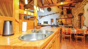 Fridge, microwave, oven, dishwasher - Old Stone House Vodnjan by Villas Guide (Vodnjan)