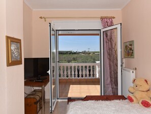 4 bedrooms, iron/ironing board, WiFi, bed sheets - Maro House by RentalsPro - Nea Flogita Halkidiki (Flogita)