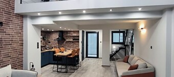 Zoe Loft !