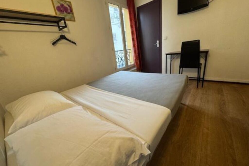 Standard-Doppelzimmer | Verdunkelungsvorhänge, schallisolierte Zimmer, kostenloses WLAN
