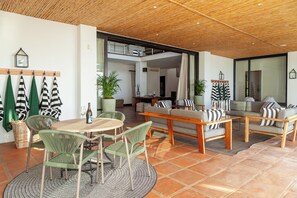 Dining - Luxury 7-Bedroom Manor on Stellenbosch Wine Estate, Mountain & Vineyard Views (Cape Town)