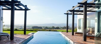 Luxury 7-Bedroom Manor on Stellenbosch Wine Estate, Mountain & Vineyard Views