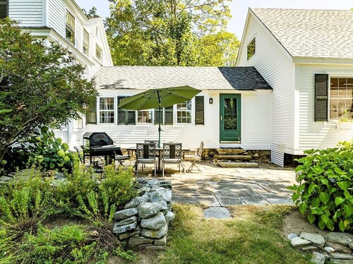 NEW! Greek Revival Retreat - Walk to Harbor, Viking Kitchen, Fireplace, Sunroom