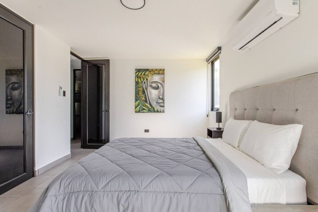 Desk, iron/ironing board, WiFi, bed sheets