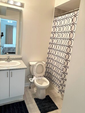 Zimmer, 1 Schlafzimmer | Badezimmer