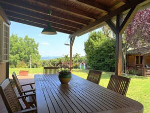 Outdoor dining - Casale del Sole in the hills of Trevignano: pool and nature 5 min. from the Lake! (Monterosi)