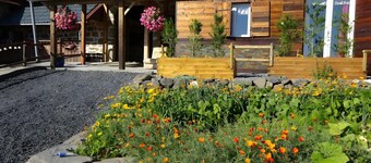 Guest Room 'Le Ranch' with Mountain View, Shared Garden and Wi-Fi