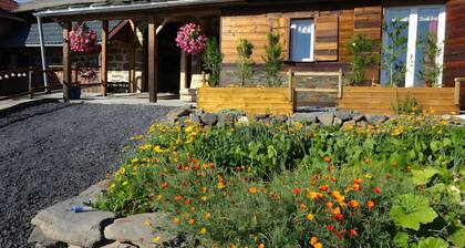 Gästezimmer „Le Ranch“ mit Bergblick, Gemeinschaftsgarten und WLAN