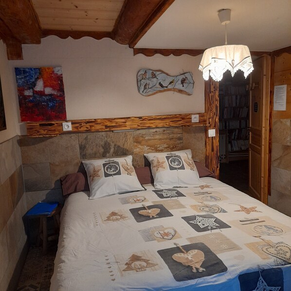 1 bedroom, WiFi, bed sheets