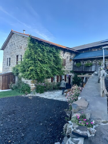 Bed & Breakfast 'Chambre Les Amoureux' mit Bergblick, Gemeinschaftsgarten und WLAN