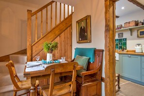 Dining - Gablebach (Llangadog)