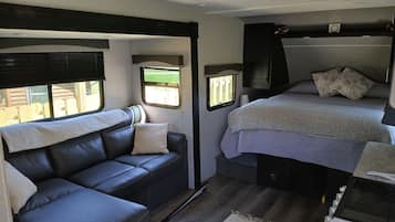 2 bedrooms, free WiFi, bed sheets