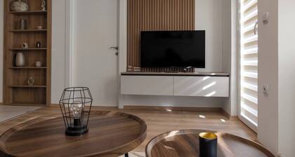 Centrally Located Cozy D&O Apartment