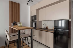 Apartment, 1 Bedroom, Balcony | Interior