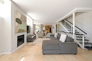 House - 5 Bed House Pool Fresnaye Sea Point (Cape Town)