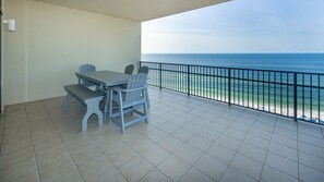 Apartment, 4 Schlafzimmer | Speisen im Freien