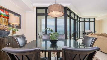 Condo, 3 quartos | Opções para refeição