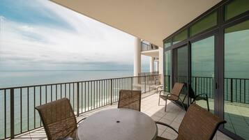 Condo, 3 Bedrooms | Outdoor dining