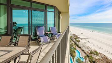 Condo, 3 Bedrooms | Property grounds