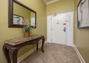 Condo, 3 quartos | Parte interna