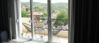 Spacious 3-bedroom apartment in Sarajevo-free parking