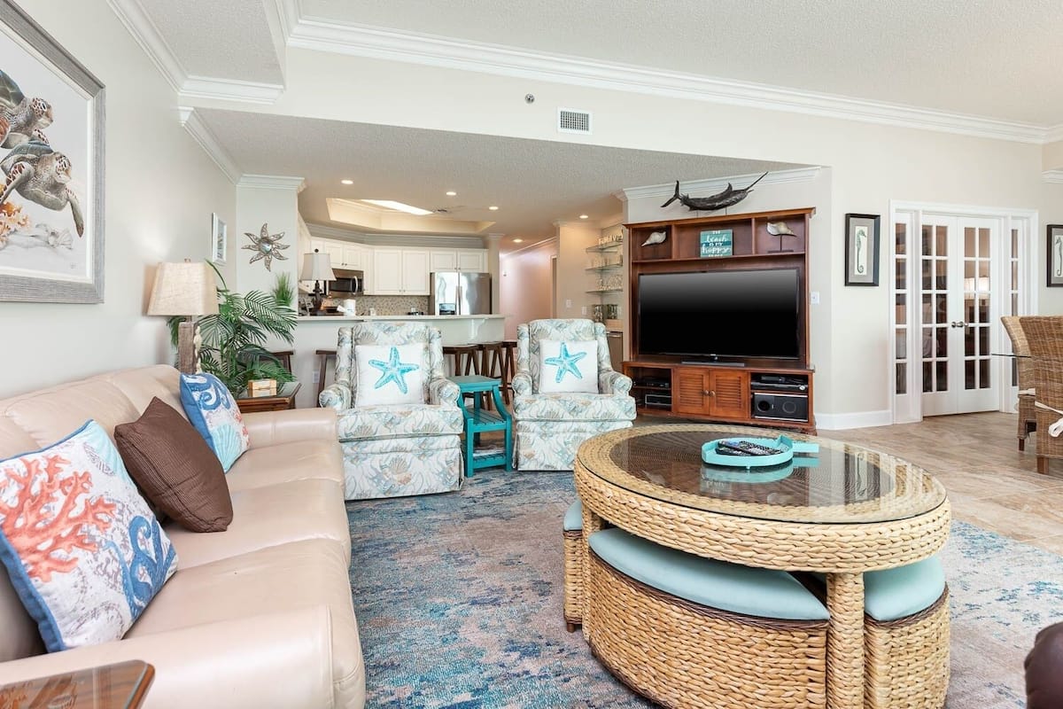 콘도, 침실 3개 | 거실 공간