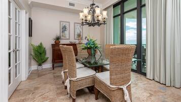 Apartment, 3 Schlafzimmer | Speisen