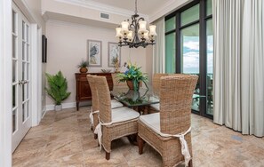 Apartment, 3 Schlafzimmer | Speisen