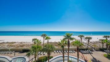 Appart'hôtel, 3 chambres | Plage | Plage à proximité