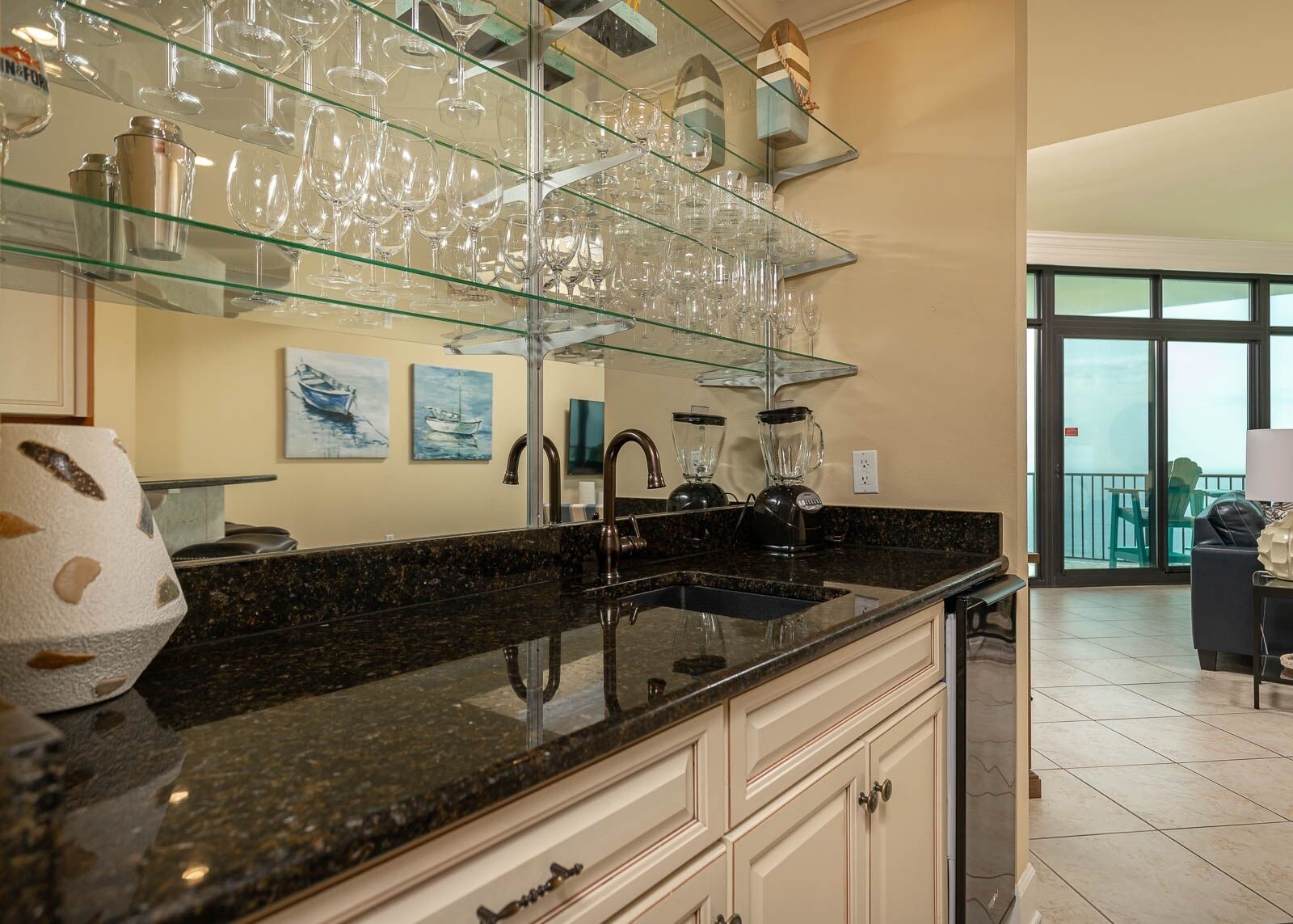 Condo, 3 Bedrooms | Interior