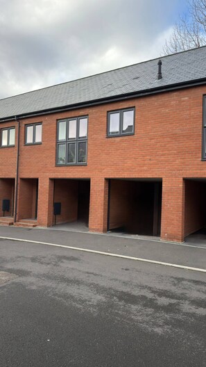Shared Dormitory, 1 Bedroom | Exterior - Room-cozy and Bright Room in a Friendly (Bristol)