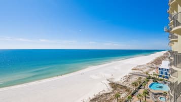 Apartamento, 3 habitaciones | Playa | Ubicación cercana a la playa