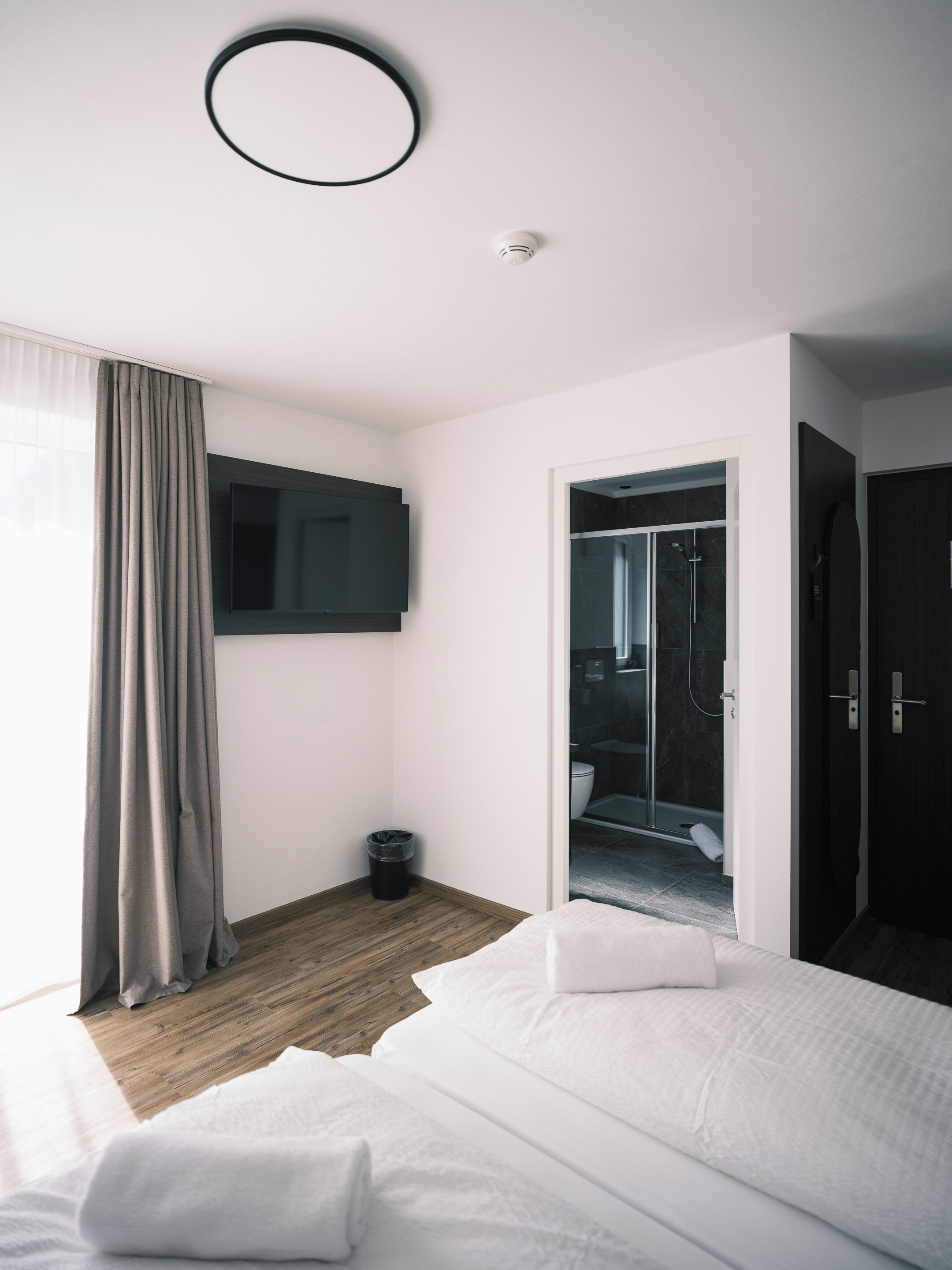 Basic-Doppel- oder -Zweibettzimmer, Bergblick