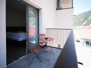 Family Quadruple Room, Mountain View | Outdoor dining - Smarthotel Brenner24 - Self Check In (Brenner)