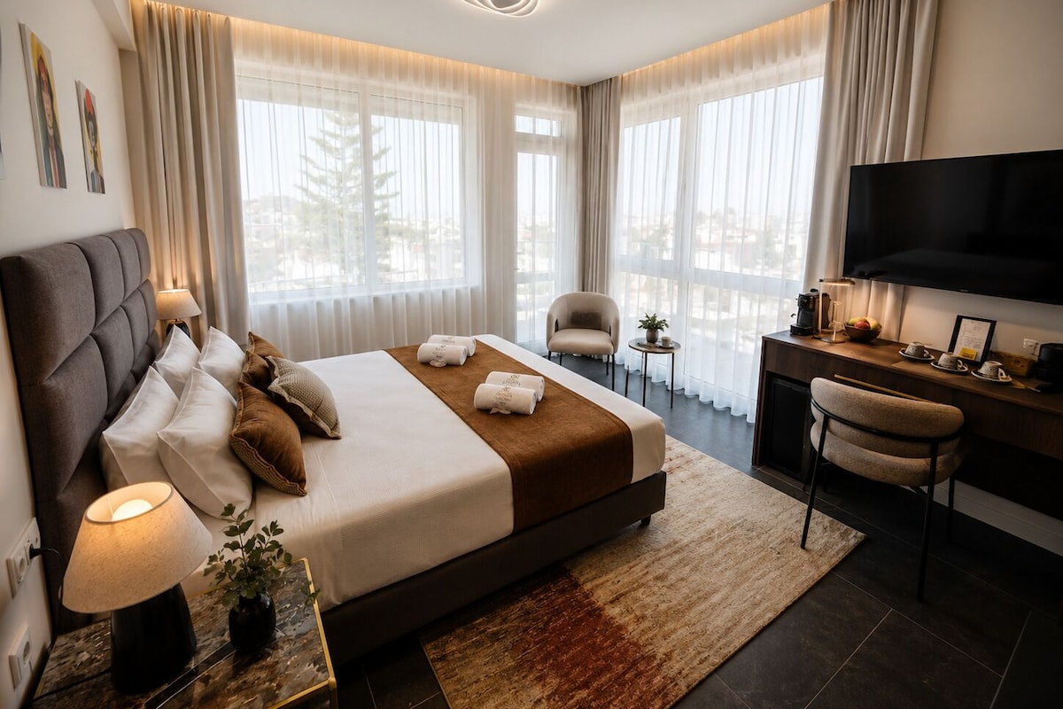 Amaris Suite with Panoramic View | In-room safe, blackout curtains, iron/ironing board (on request)