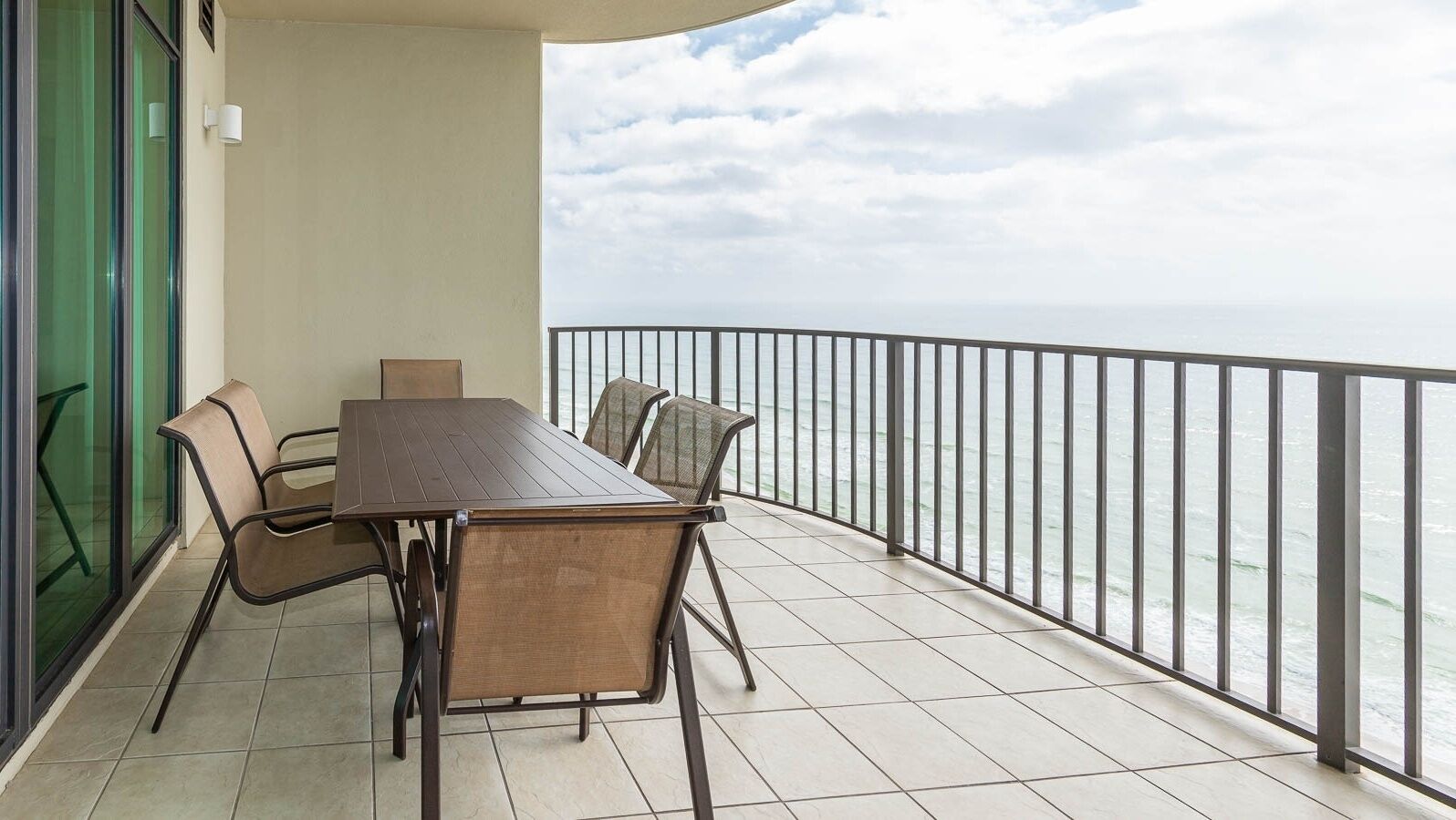 公寓式客房, 3 间卧室 | 室外用餐