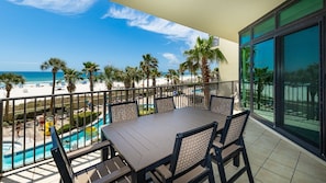 Outdoor dining - Phoenix West 205 3 Bedroom Condo (Orange Beach)