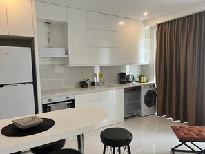 Apartment, Patio | Private kitchen - Camelia (Alanya)