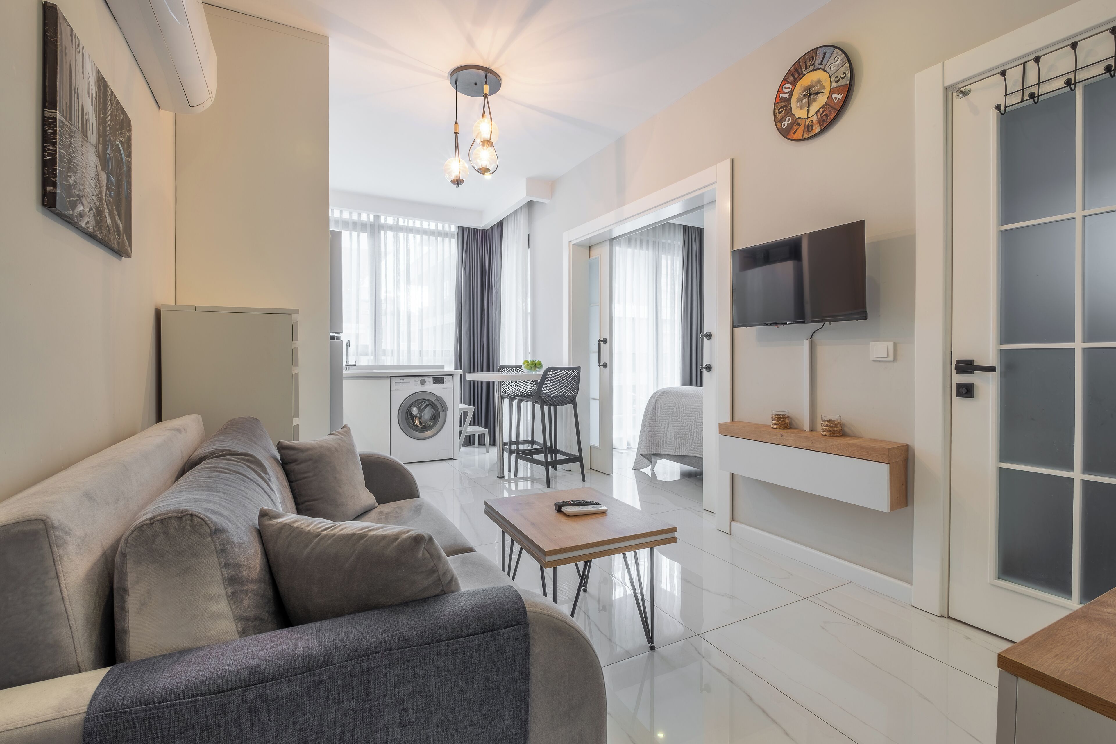 Apartment, Balcony | Living area